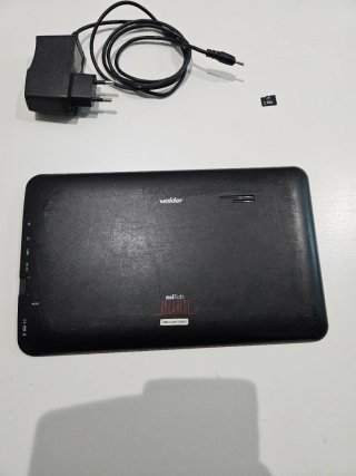 Tablet Wolder mitab Bucarest, Cargador, Tarjeta SD