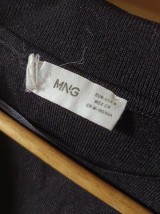 Chaqueta negra con botones