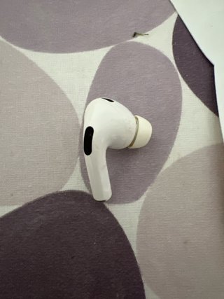 Airpods Pro 3 DERECHO COMO NUEVO.