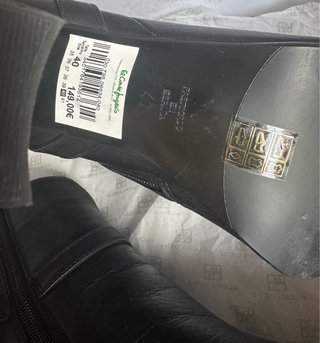 Botines Gloria Ortiz negros con hebilla