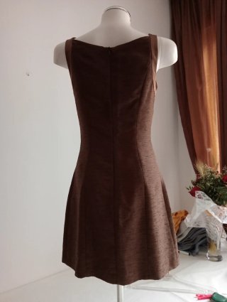 Vestido marrón elegante