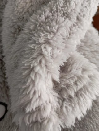 Maglione  con coniglietto.. morbidissimo pile