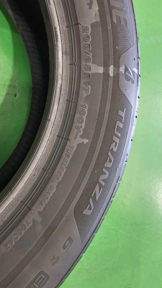2 Neumáticos Bridgestone 205/65/17