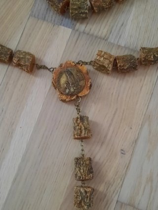 Rosario de madera pared