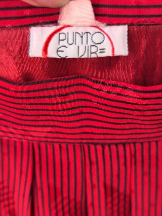 Falda midi vintage roja lunares negros