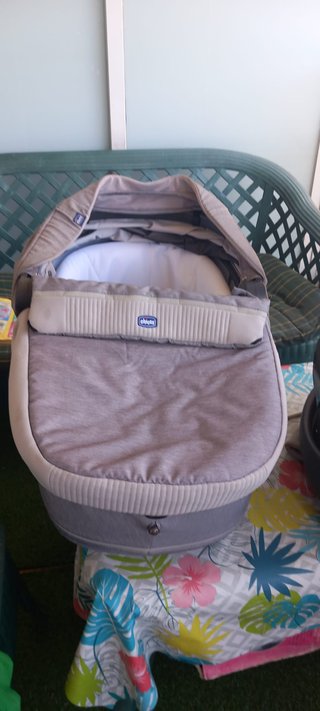 URGE. Carro de bebé Chicco 3 piezas. Oferta
