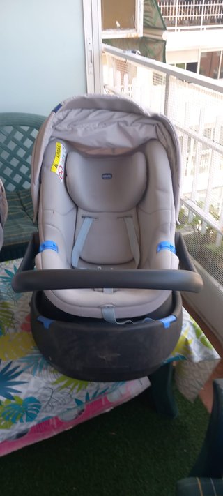 URGE. Carro de bebé Chicco 3 piezas. Oferta