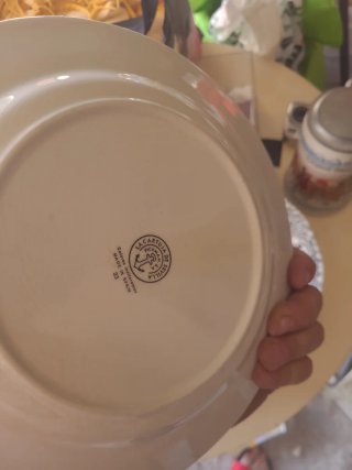 Plato La Cartuja Diseño Negro y Blanco
