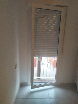 Dos Puertas aluminio blancas Barcelona