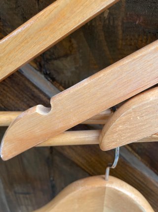 5 Perchas Madera Marrón