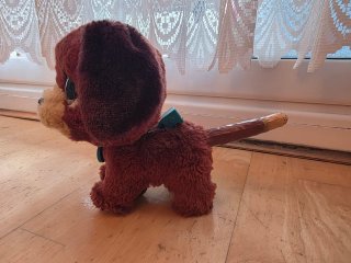 Perrito de peluche Hasbro