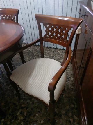 Mesa y 6 sillas comedor madera