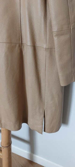 Chaquetón de piel midi beige Talla M