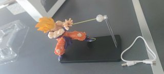 Figura Goku lampara PRECINTADO