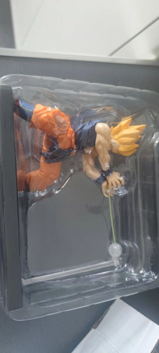Figura Goku lampara PRECINTADO