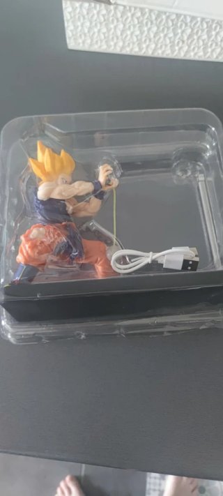 Figura Goku lampara PRECINTADO