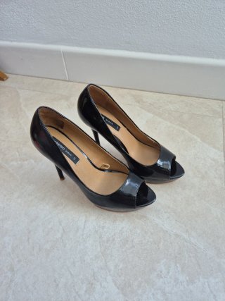 Zapatos tacón charol Mango Talla 37.