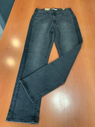 Levi's 724 High Rise Slim Straight W29 L30 nuevo