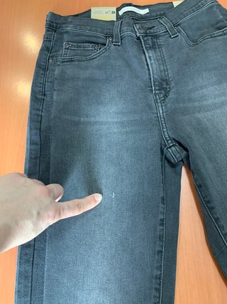Levi's 724 High Rise Slim Straight W29 L30 nuevo
