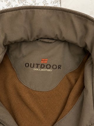 Chaqueta marrón con cremallera