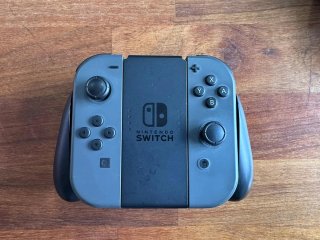 Nintendo Switch V1 + Zelda BOTW
