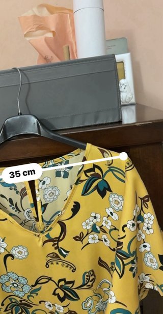 Abito lungo giallo floreale
