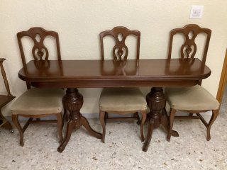 Mesa plegable y 6 sillas de comedor