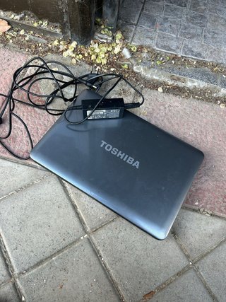 Portátil Toshiba Gris