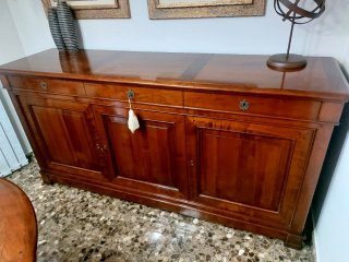Aparador de comedor de madera