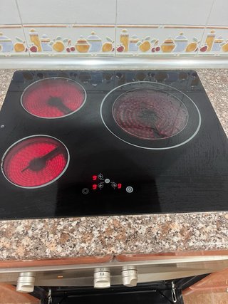 Horno, Vitrocerámica y Extractor