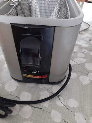 Freidora 1L Casi Nueva jata