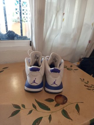 Sneakers Jordan Bianche e Blu