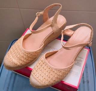 Alpargatas cuña Buonarotti beige talla 39