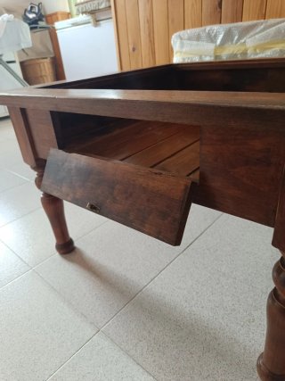 Mesa centro madera con cristal biselado