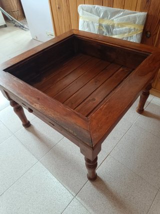 Mesa centro madera con cristal biselado