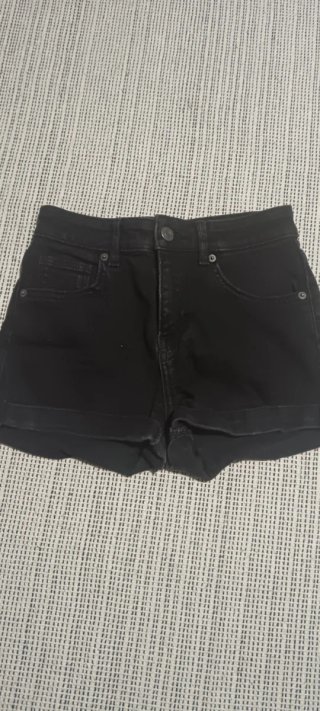 Shorts Bershka negros talla 34
