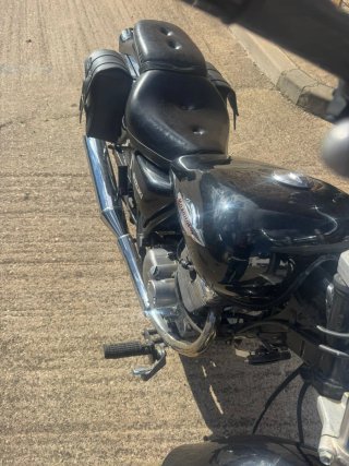 Suzuki Marauder 125cc Negra