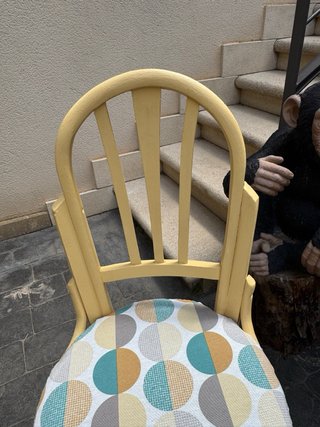 Pareja de sillas de madera restauradas