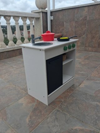 Cocinita de madera infantil
