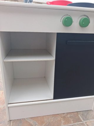 Cocinita de madera infantil