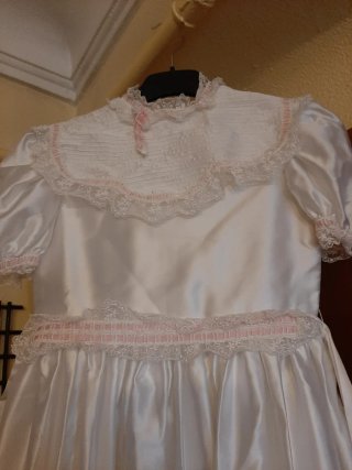 Vestido de comunión blanco y rosa