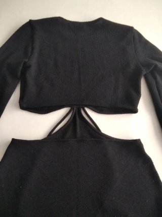 Conjunto Negro Divided Crop Top y Falda