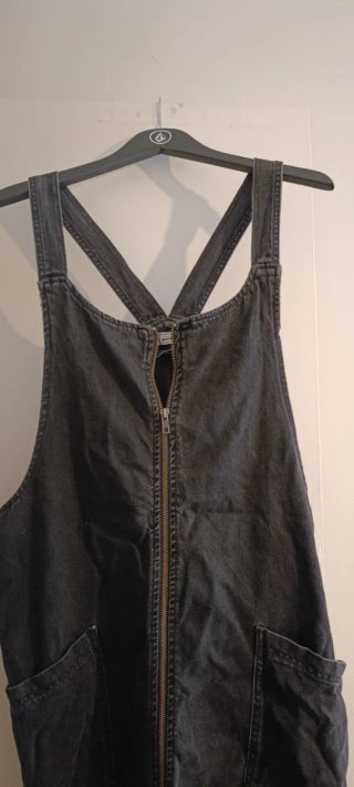 Peto falda jeans negro con cremallera