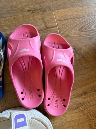 Lote Zapatos Niña: Sandalias y Chanclas
