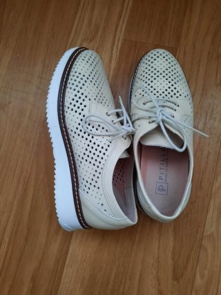 Zapatos Pitillos color beige de mujer