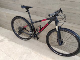 Bicicleta Trek Pro Calibre M/L Carbono 29