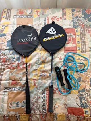 Raquetas de bádminton y comba