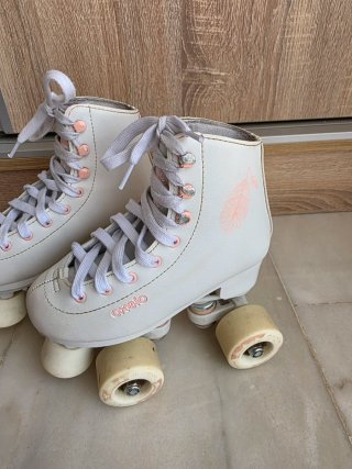 Patines blancos de 4 ruedas-decatlhon