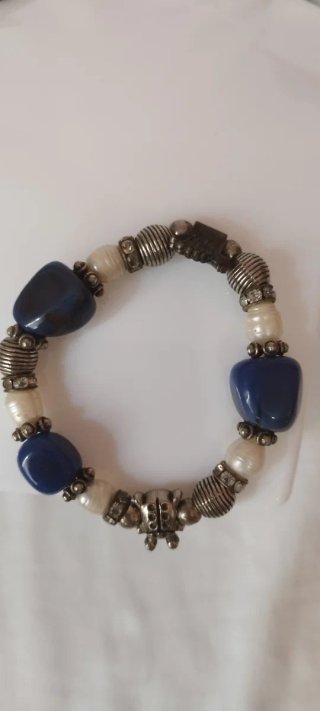 Pulsera artesanal lapislázuli y perlas