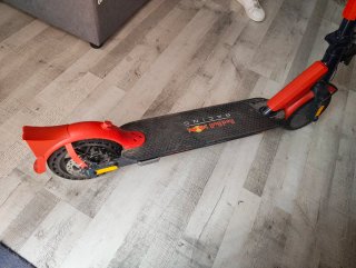 Patinete Eléctrico Red Bull Racing